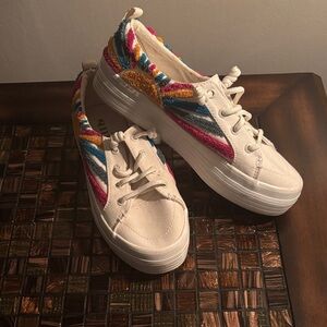 Sperry Women's Crest Vibe Platform Resort Sneakers.